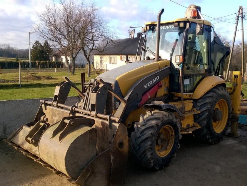 Экскаватор-погрузчик volvo bl71