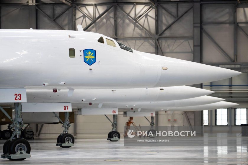 Стратегический бомбардировщик ту 160