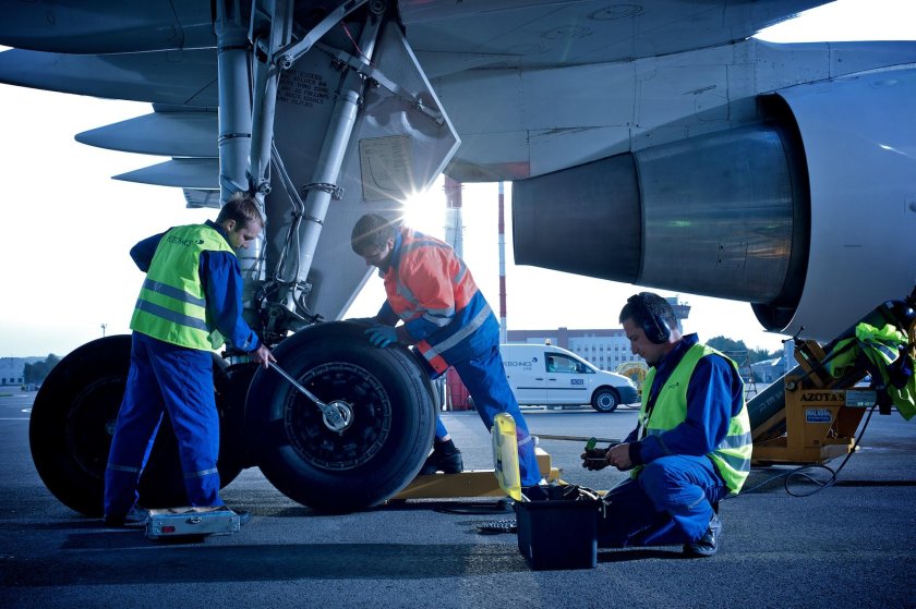 Обслуживание самолета