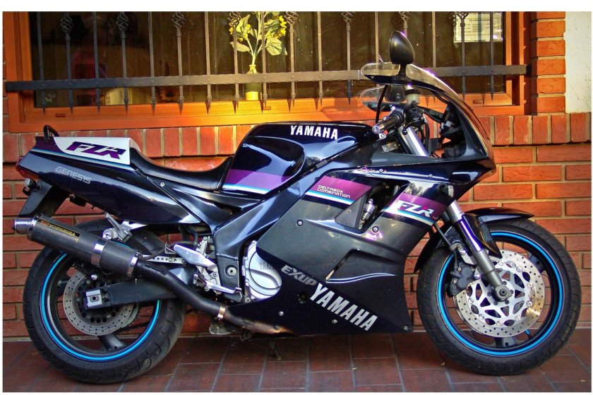 Yamaha FZR 1000