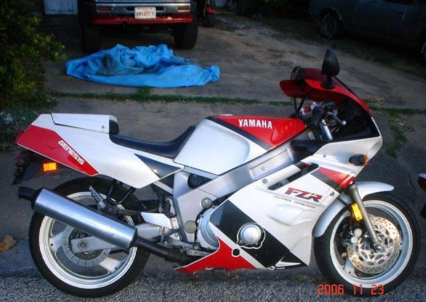 Ямаха FZR 600