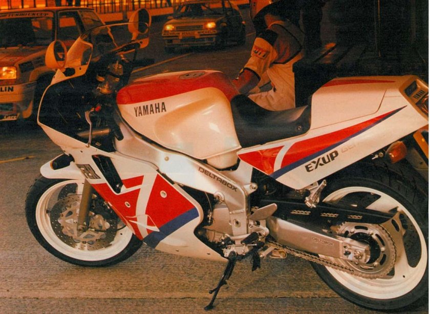 Yamaha FZR 1000 1989