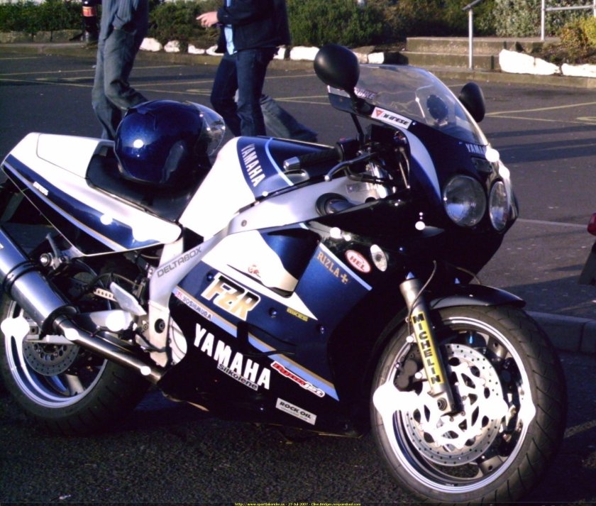 FZR 1000
