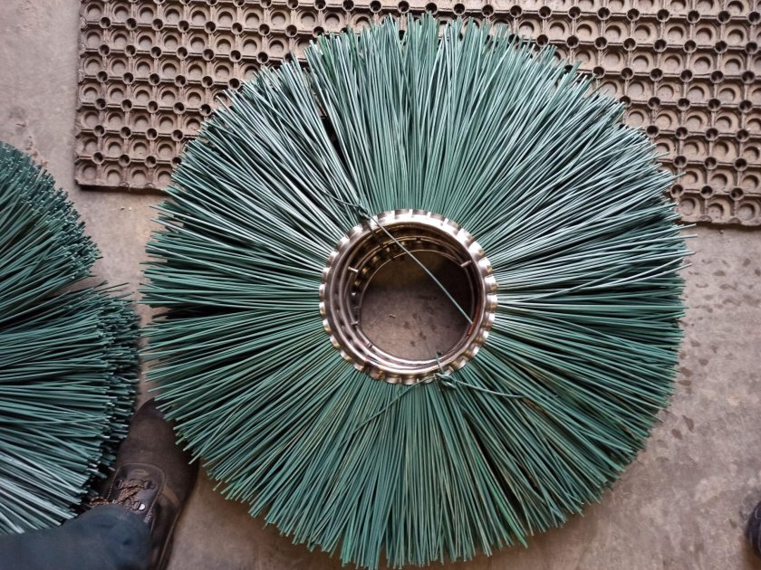 Диск щеточный п/п беспроставочный 120*550