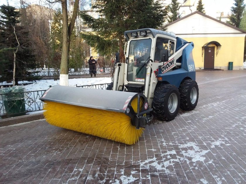 Bobcat подметальная машина