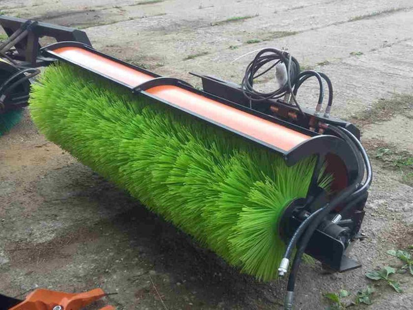 Щеточное оборудование дорожное универсальное ZKT-80/82