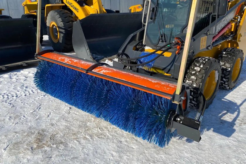 Щетка дорожная