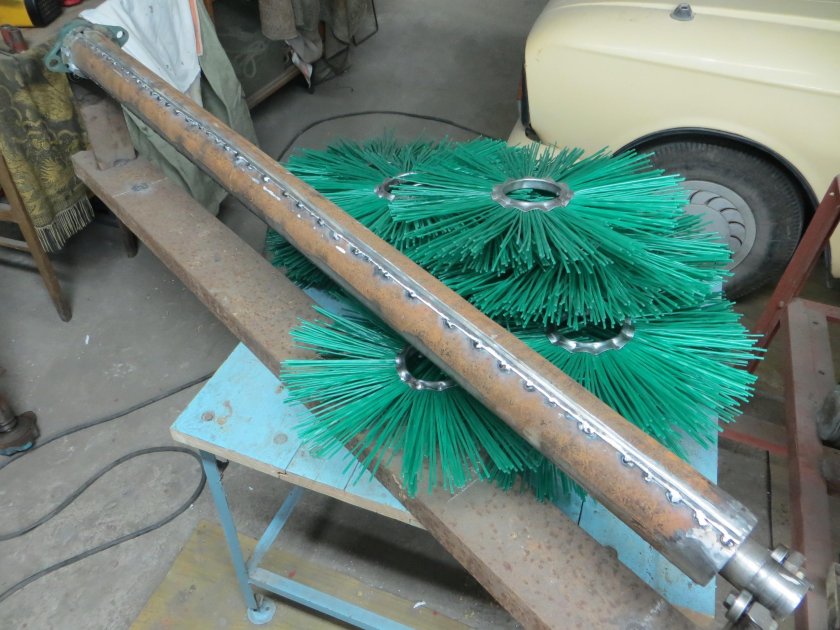 Средняя подметальная щетка ЩС-40