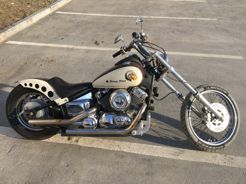 Yamaha XVS 400 Custom