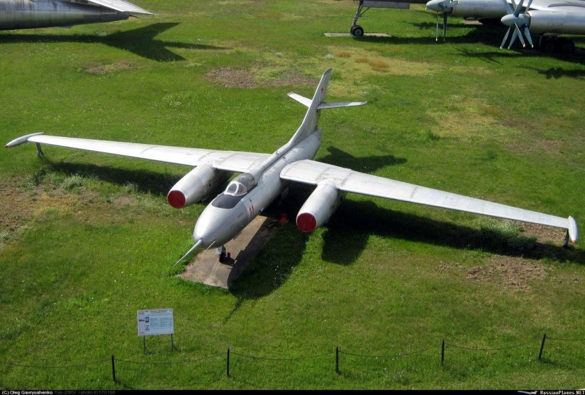 Самолёт як-25рв