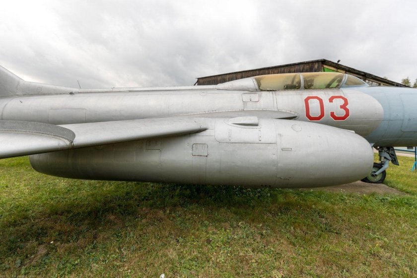 Барражирующий перехватчик як-25