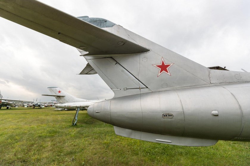 Як 28 сверхзвуковой самолёт