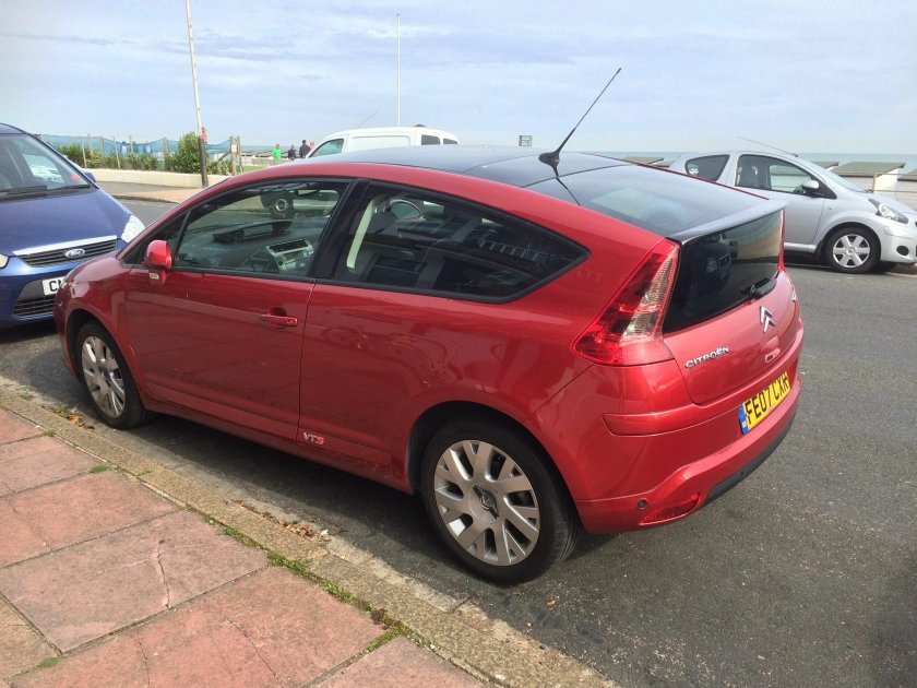 Citroen c4 Coupe красный
