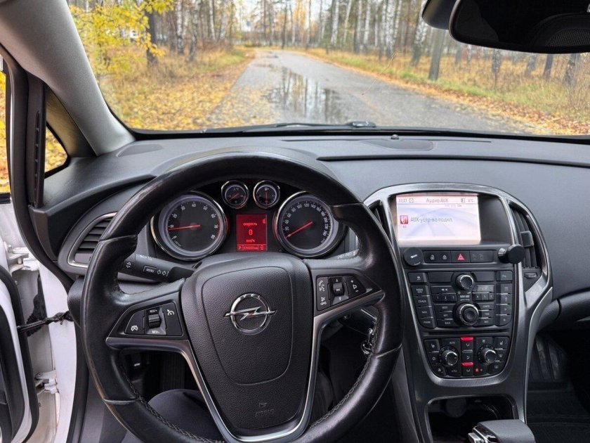 Опель астра j хэтчбек