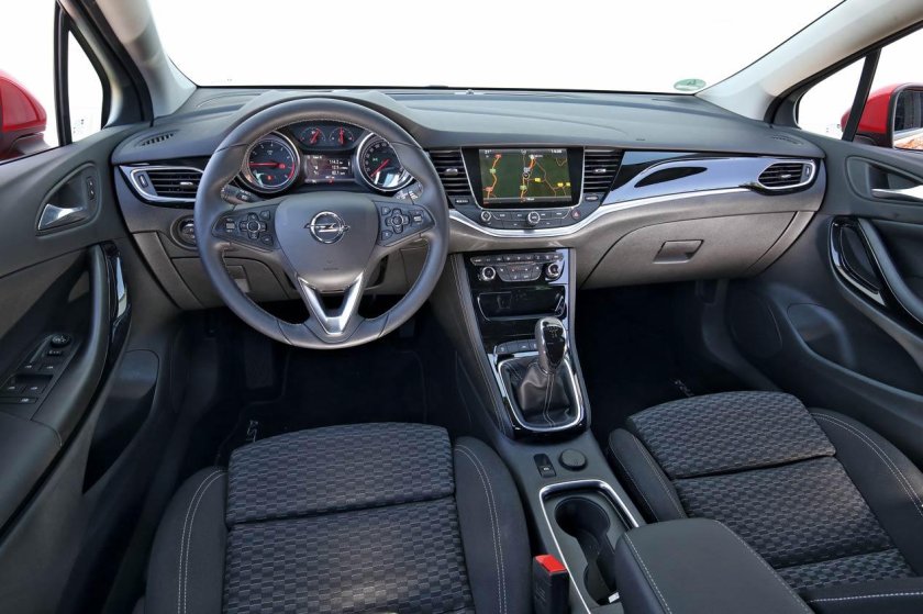 Opel Astra 2015 салон