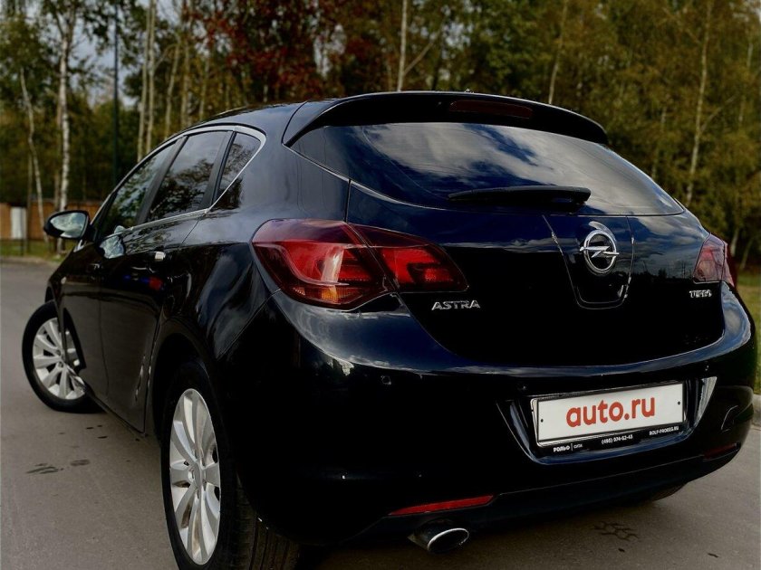 Опель Астра турбо 1.6 2010