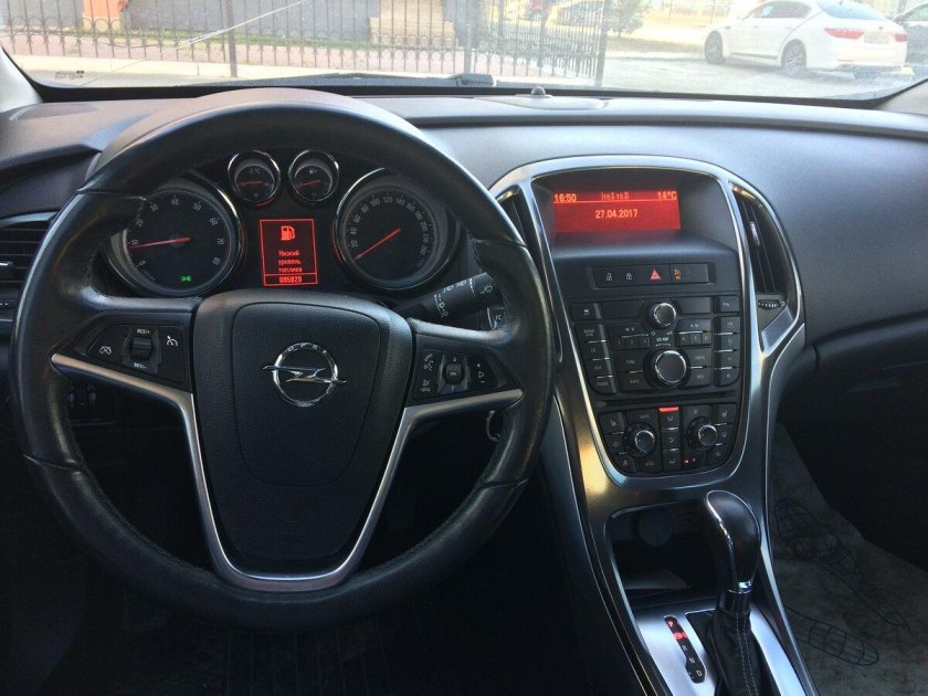 Opel Astra 2011 1.6