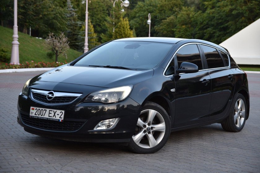 Opel Astra j 2011