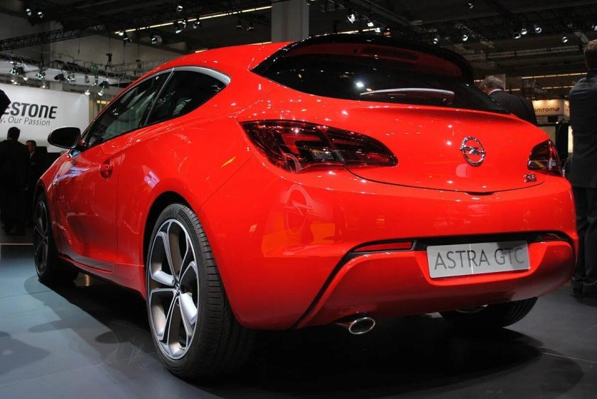 Opel Astra GTC 1.4 турбо