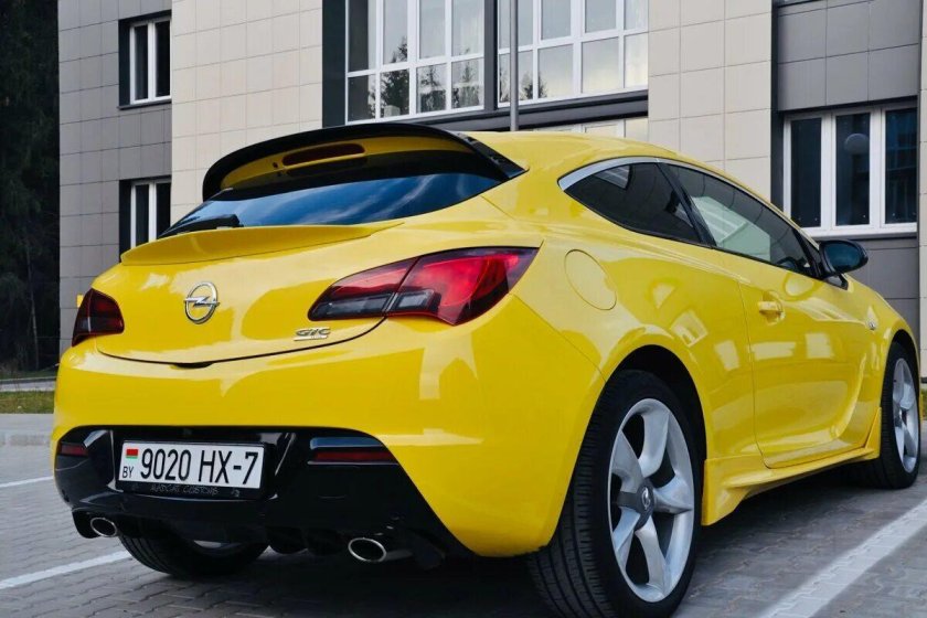 Opel Astra GTC Turbo