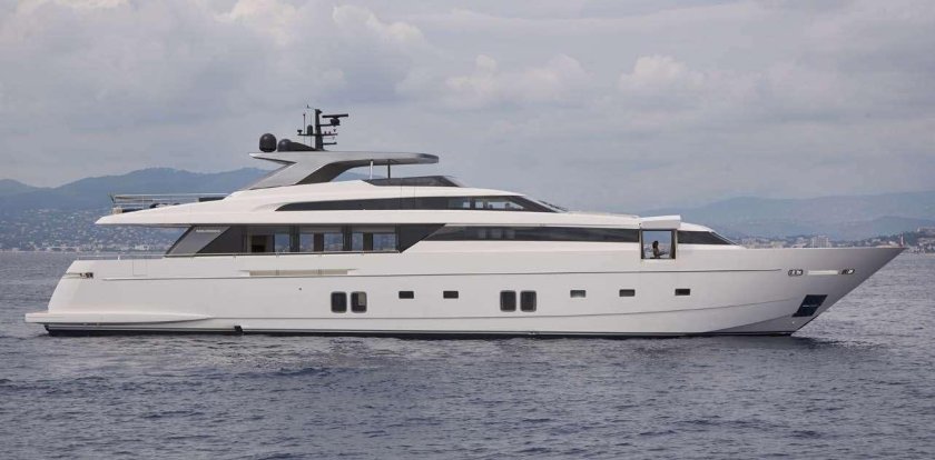 Яхта Игоря Рыбакова