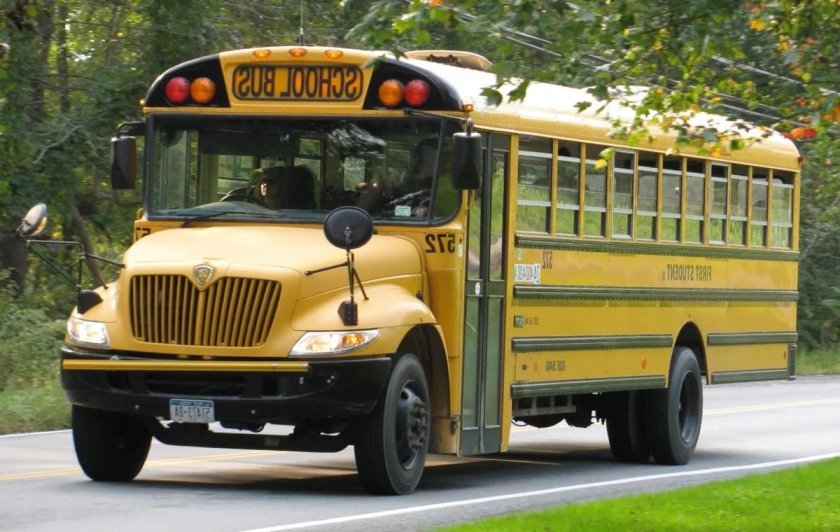 Школьный автобус США