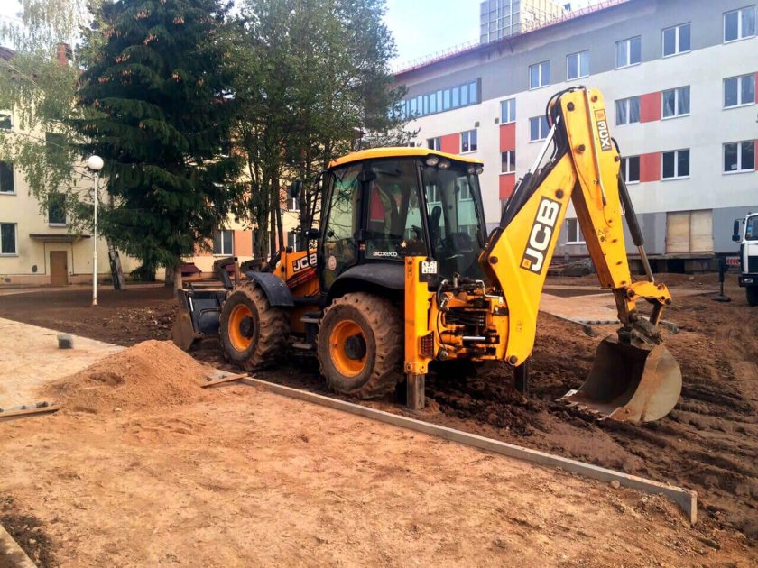 Трактор JCB 3cx
