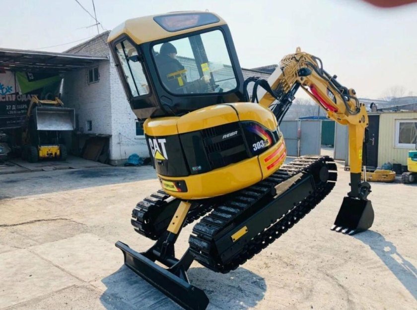 Мини-экскаватор гусеничный Caterpillar