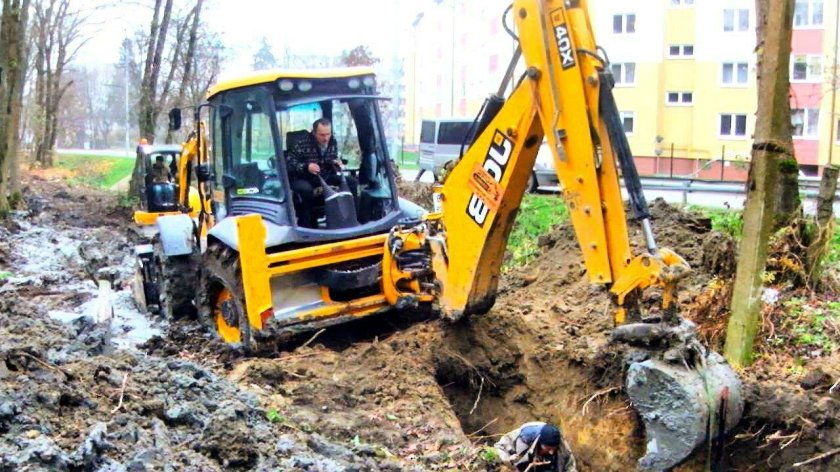 JCB 3cx копает