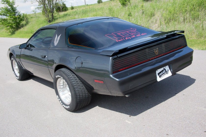 Понтиак Фаерберд 1983