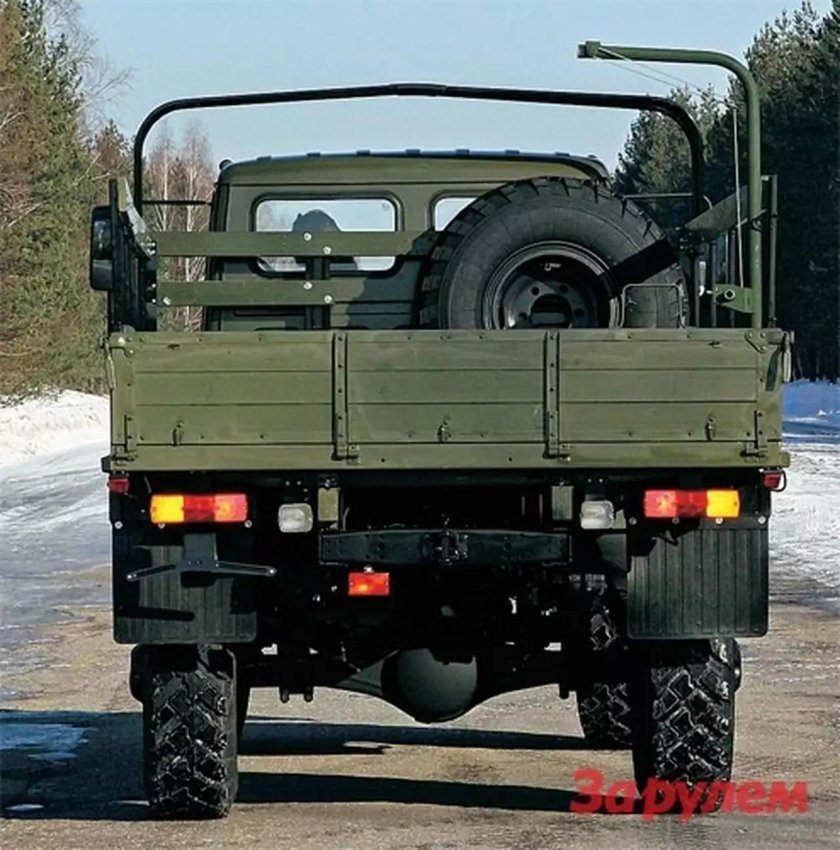 ГАЗ 3308 армейский
