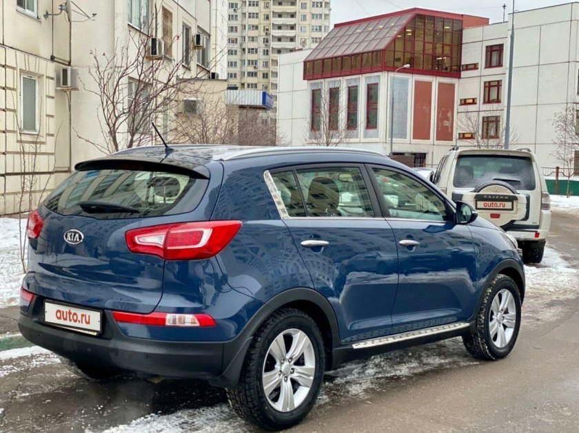 Kia Sportage синий