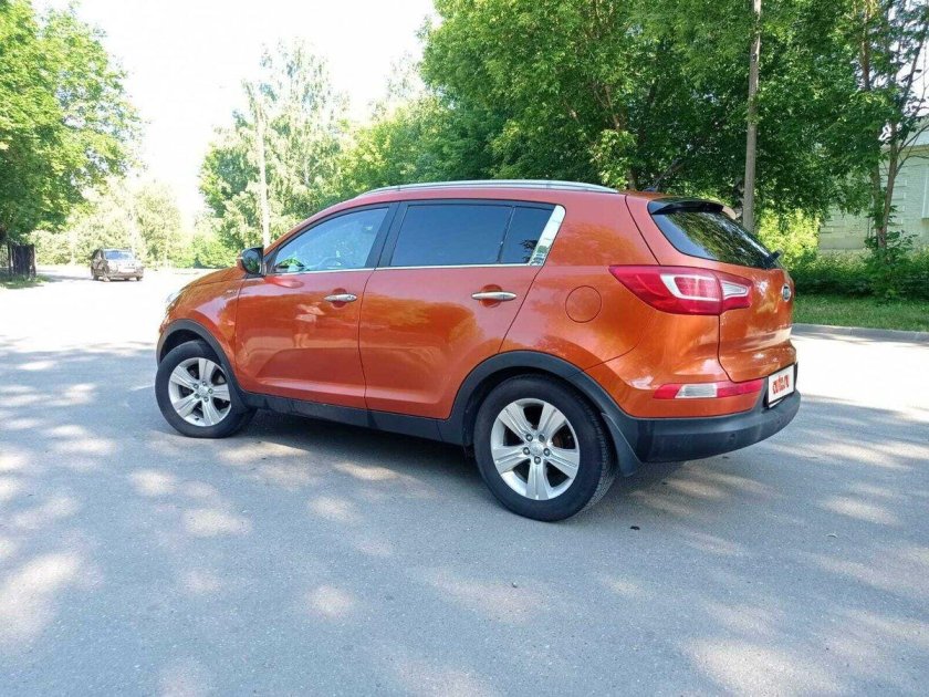 Kia Sportage 3 оранжевый