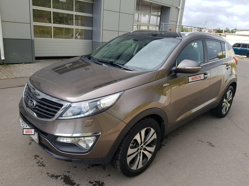 Киа Спортейдж 2013 коричневый