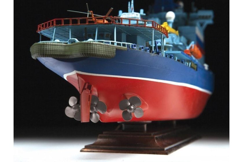 Сборная модель ледокола Арктика 1 350 звезда