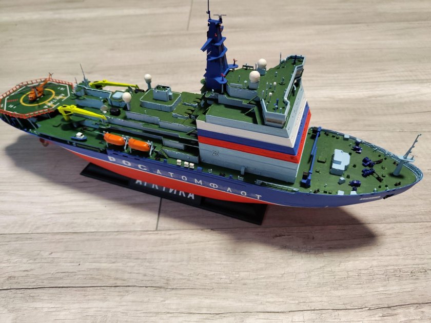 Сборная модель zvezda российский атомный ледокол