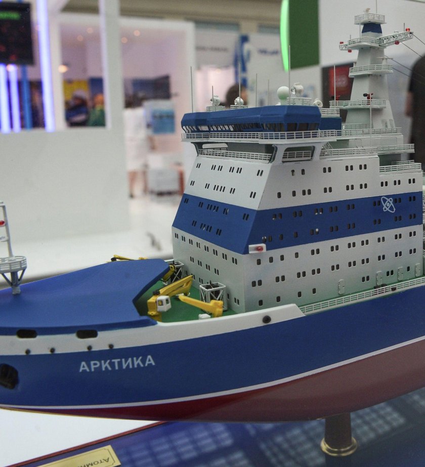 Ледокол 22220