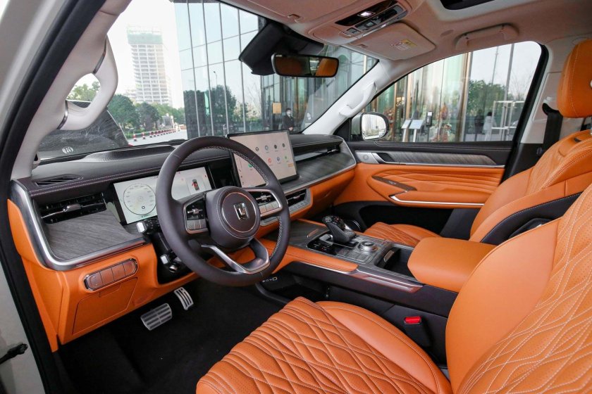 Китайский автомобиль Tank 500