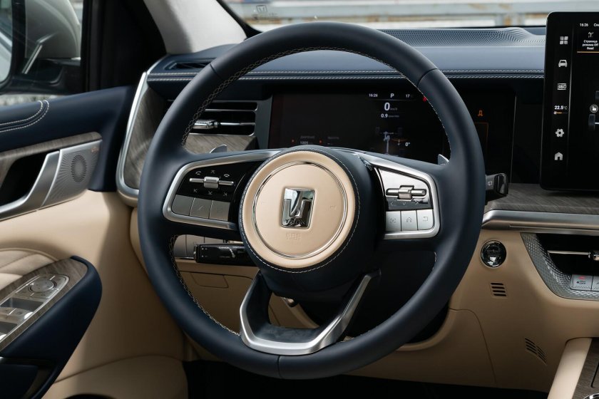 Tank 500 салон автомобиля