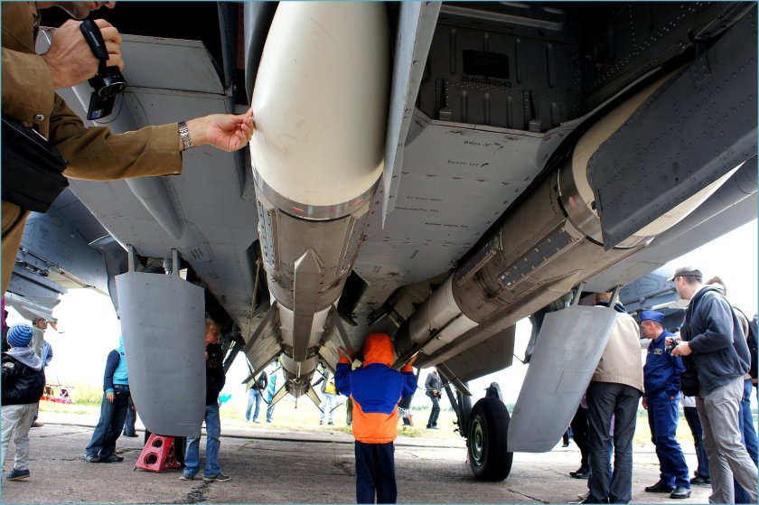 Подвесной топливный бак миг-31
