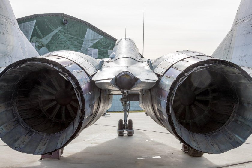 Форсажная камера РД-33