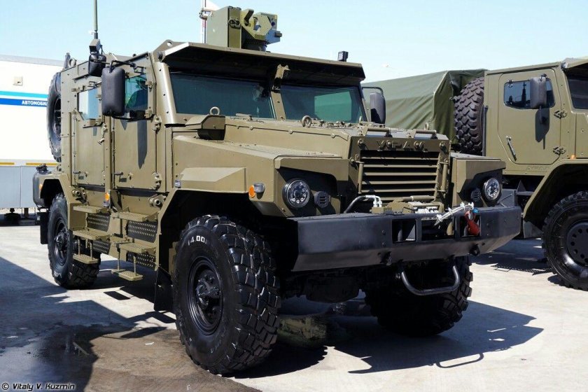 Бронеавтомобиль Тайфун Урал 63095