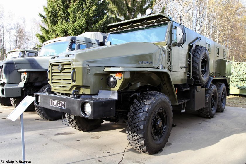 Урал 4320 бронированный