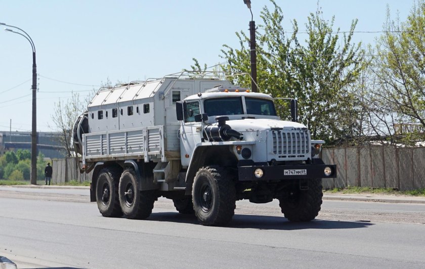 Урал Федерал-42590