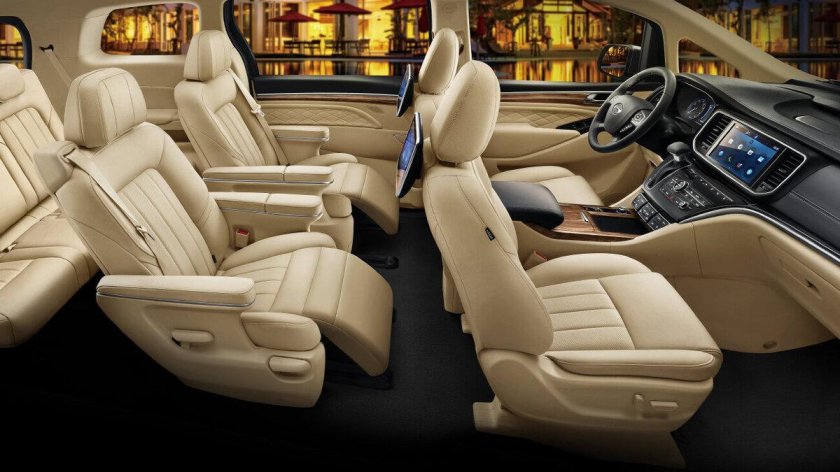 Китайский минивэн GAC gm8