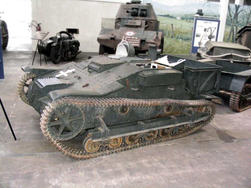 Танкетка Renault UE