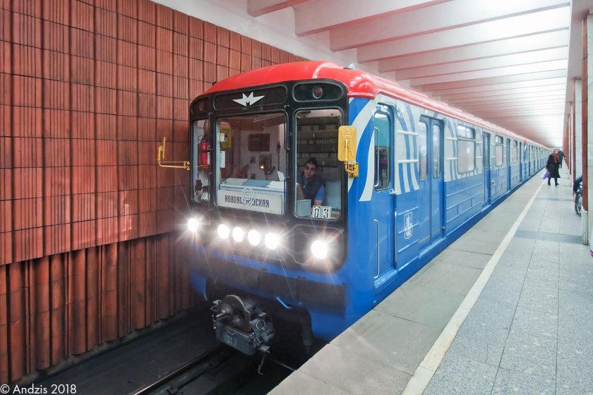 Вагон метро 81-765