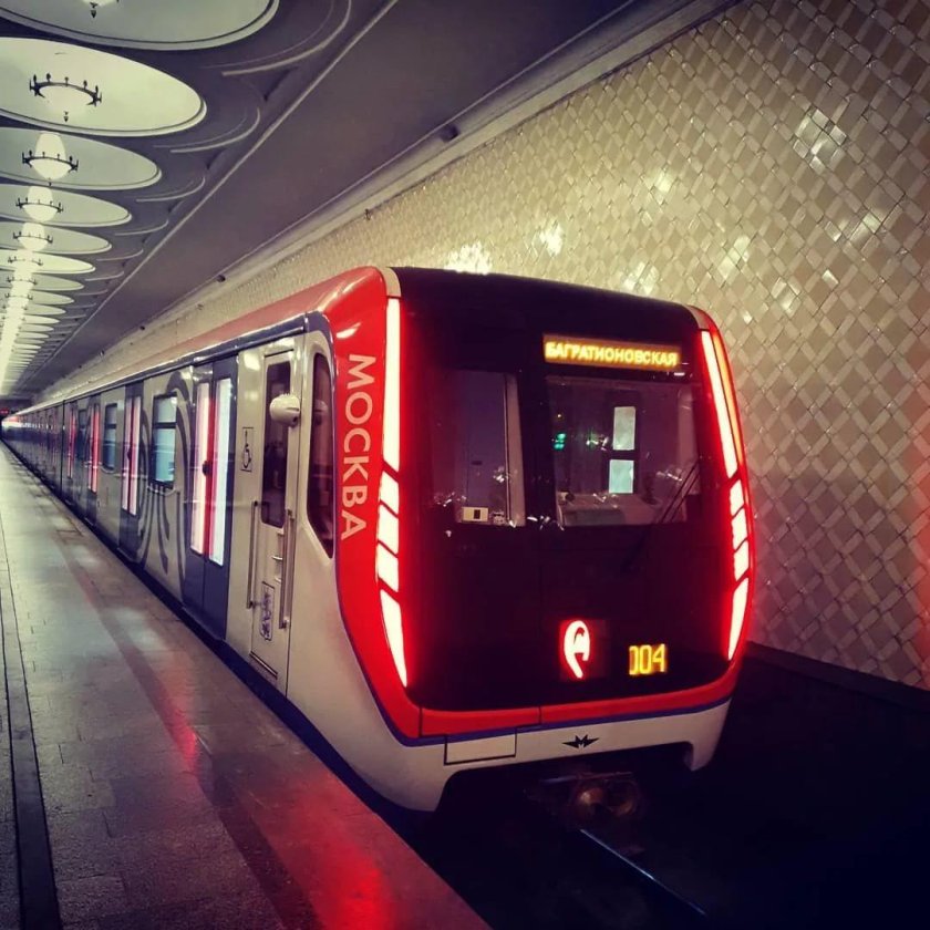 Метропоезд Москва