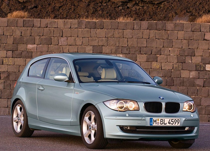 БМВ 1 хэтчбек