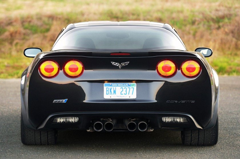 Chevrolet Corvette c6 зад